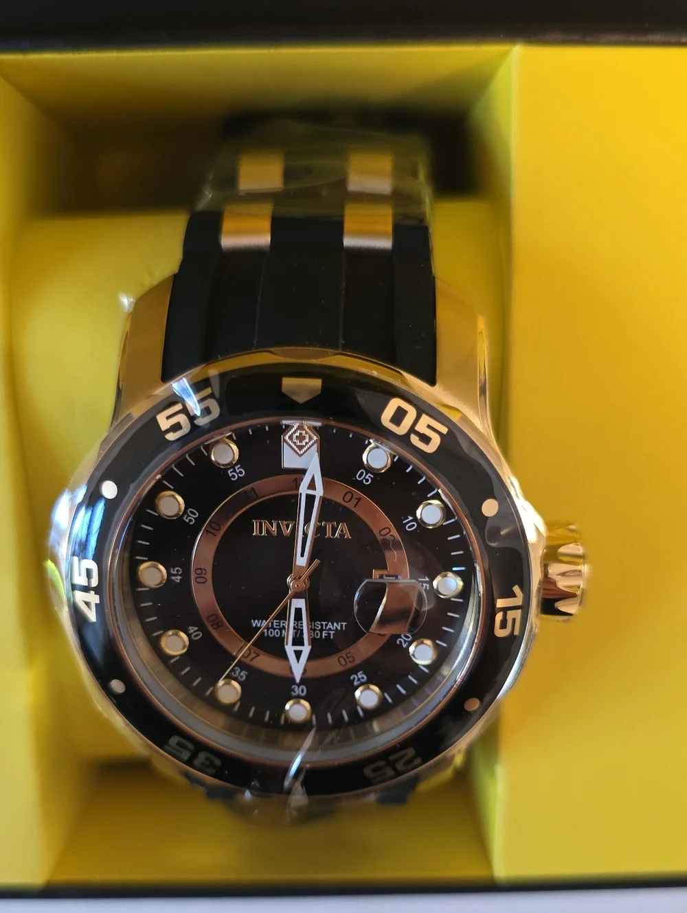 522.  Invicta Pro Diver SCUBA Swiss Ronda 515.24H Caliber Men's Watch - 48mm